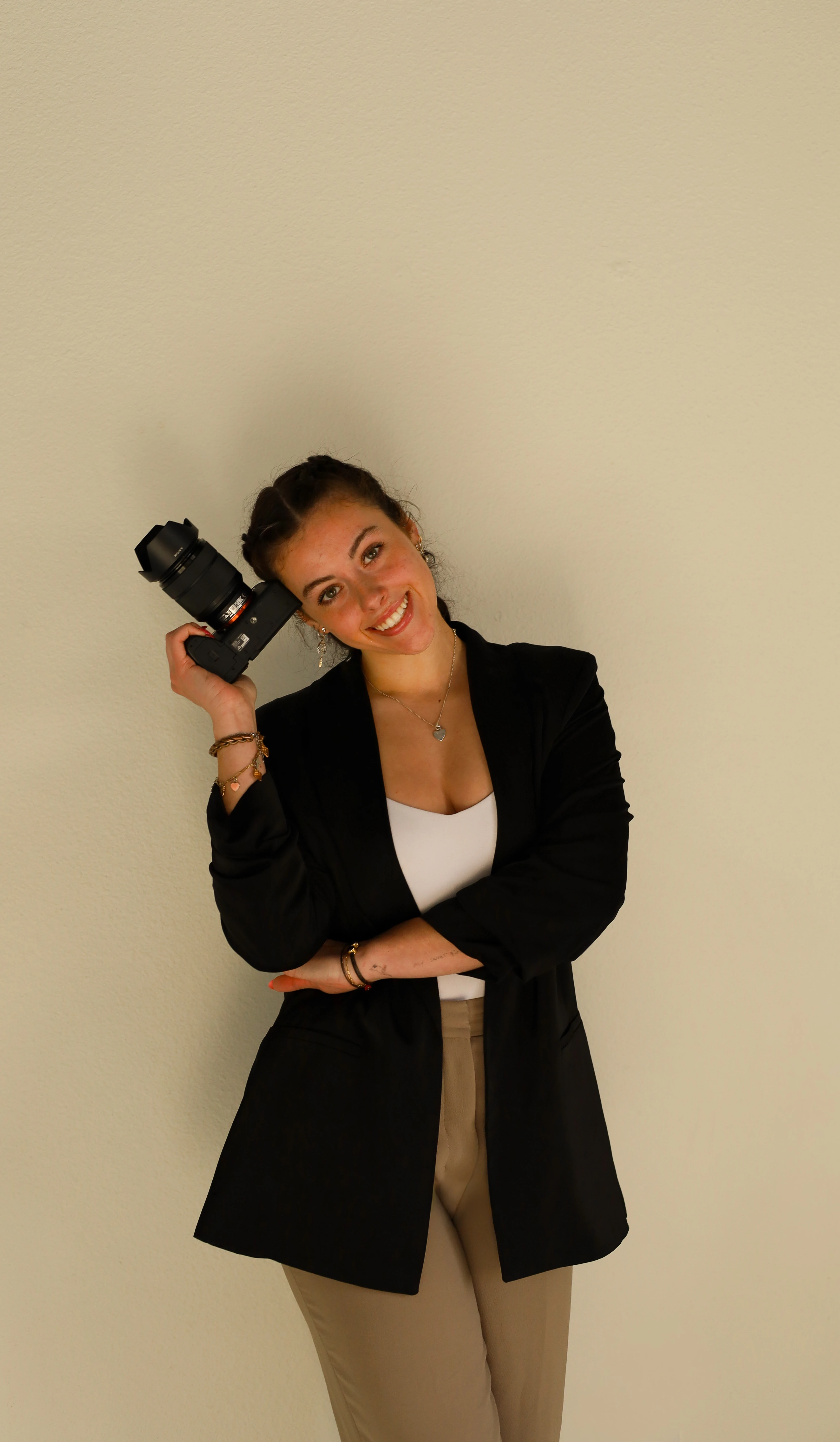 Baylie Mason holding a camera